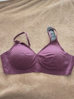 Relief Seamless Wireless Bra in Plum
